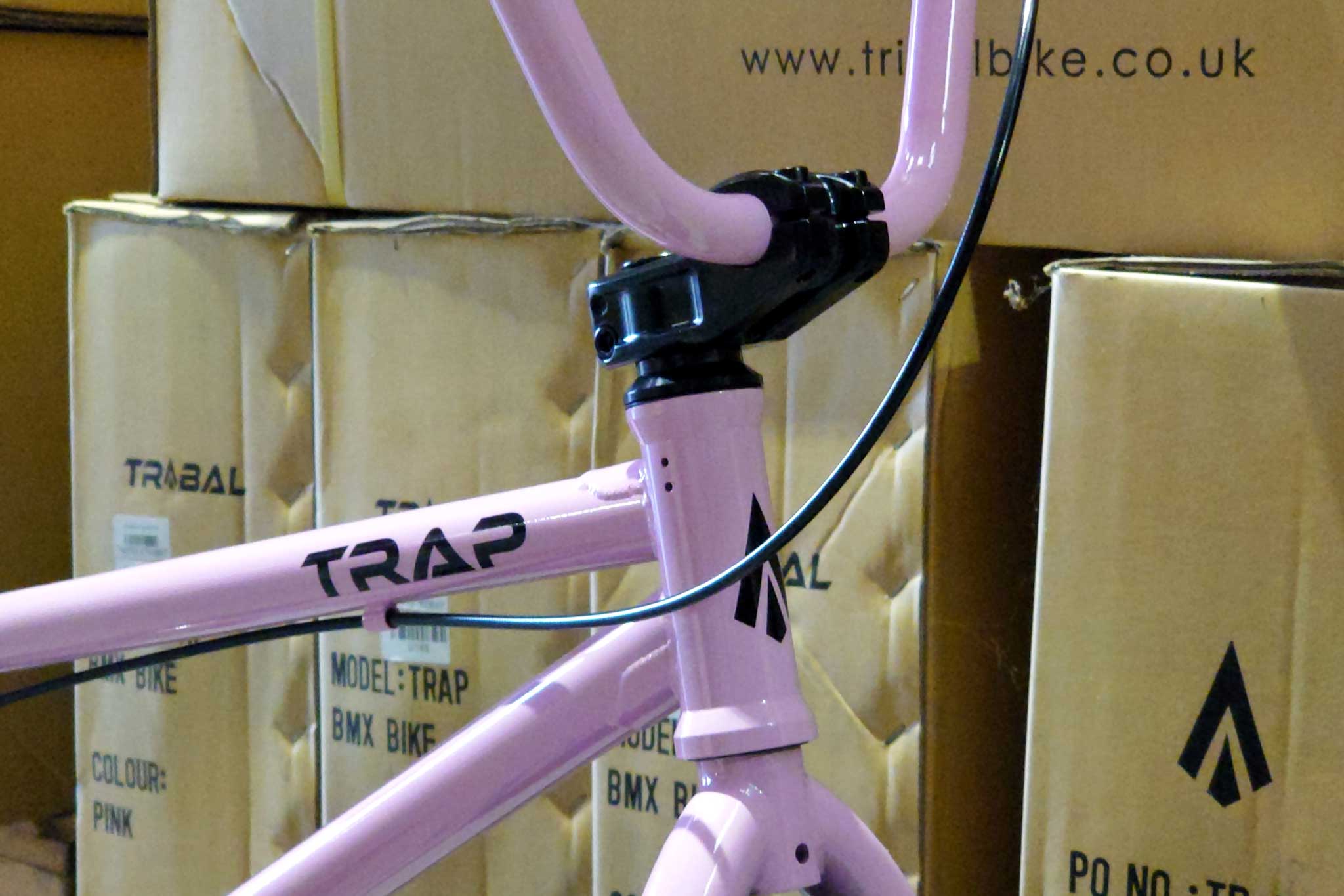 trap-pink-01--stem-headset-gyro-overview-shot.jpg