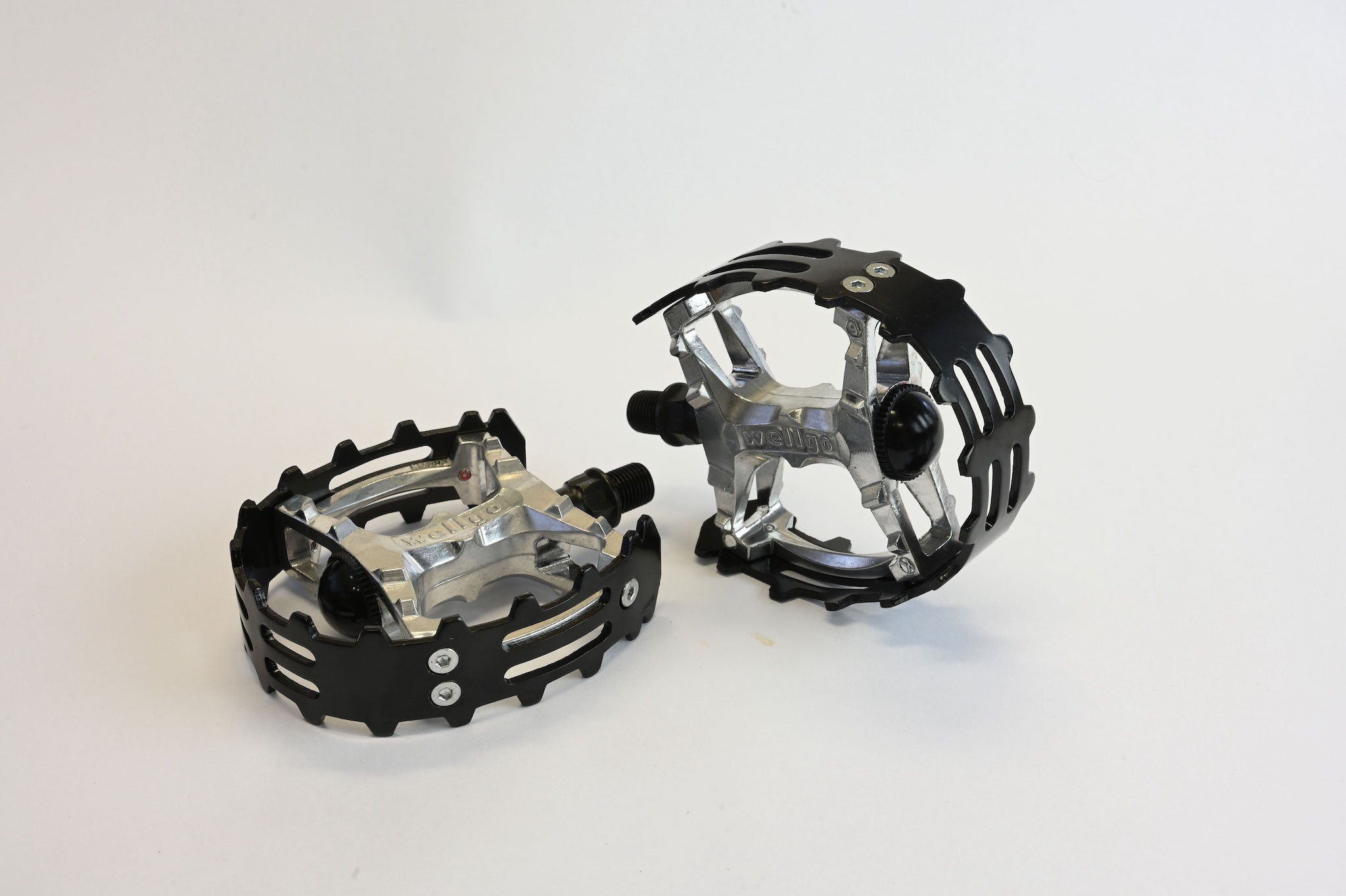 Beartrap Pedals Old School Style Both Sizes