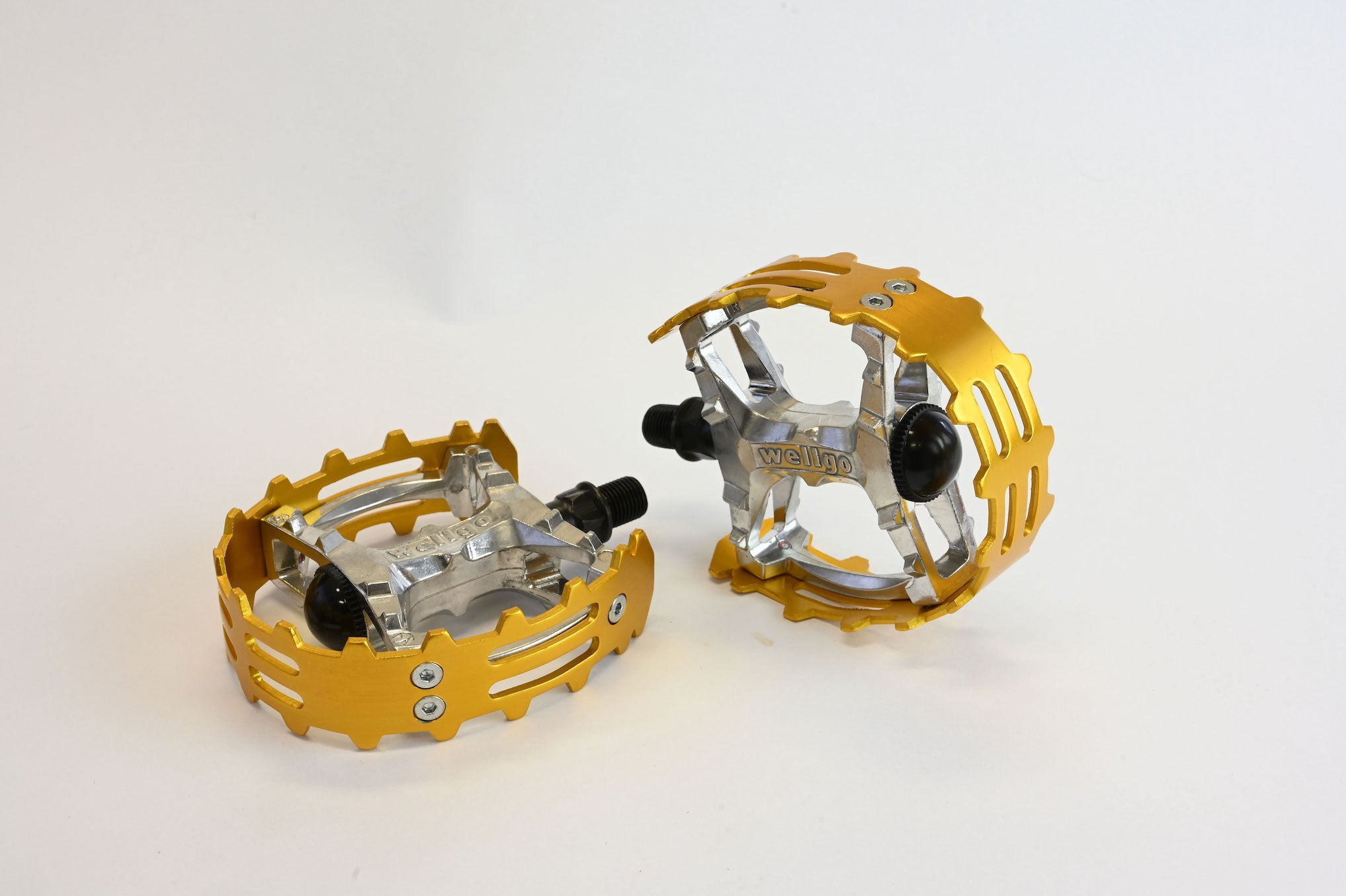 Beartrap Pedals Old School Style Both Sizes