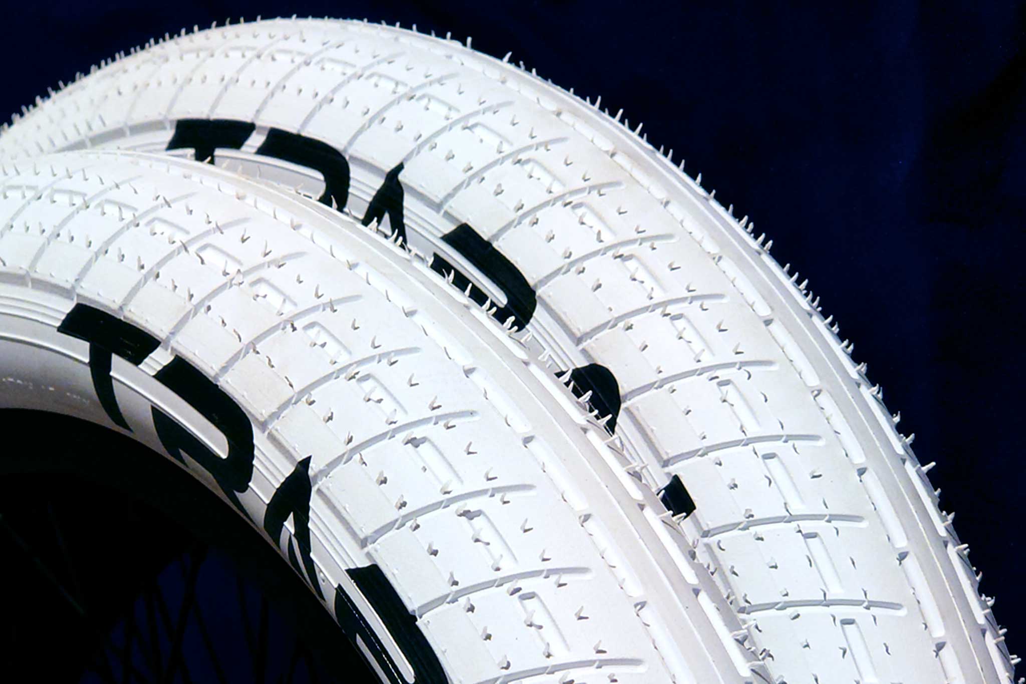 tyres-white-shopify-size-doubleclose.jpg